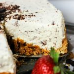 KETO Chocolate Chip Cheesecake (Paleo/Primal variation) #keto #ketodesserts #ketodessertrecipe #ketocheesecake #paleocheesecake #paleodesserts #primal #chocolatechipcheesecake