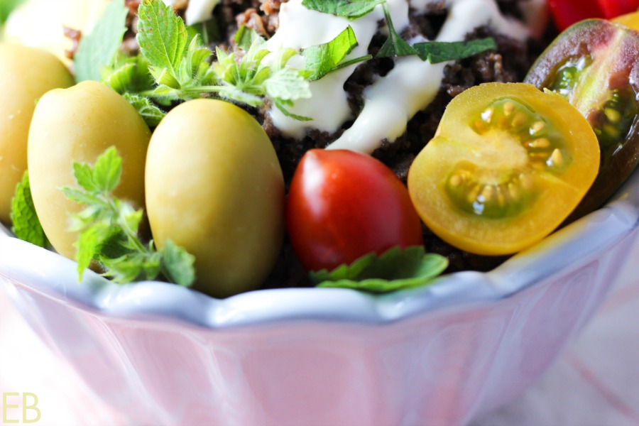 15-minute KETO Greek Bowl (beef or lamb; amazing flavors!!) #keto #gaps #paleo #primal #greekfood #easydinner #ketodinner #ketobowl #lowcarb #lowcarbdinner