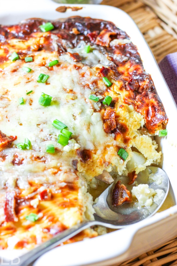 Delicious!! ~ Cauliflower-Chicken Au Gratin Casserole with Bacon is Keto, Low-Carb, Primal (Paleo + dairy), and GAPS diet-friendly. It's comfort food, and it can be made ahead of time. #keto #lowcarb #gapsdiet #paleo #primal #chicken #cauliflower #bacon #cheese #casserole #makeahead #augratin #onedish #dinner #comfortfood