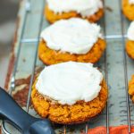 frosting spatula and cookies on rack