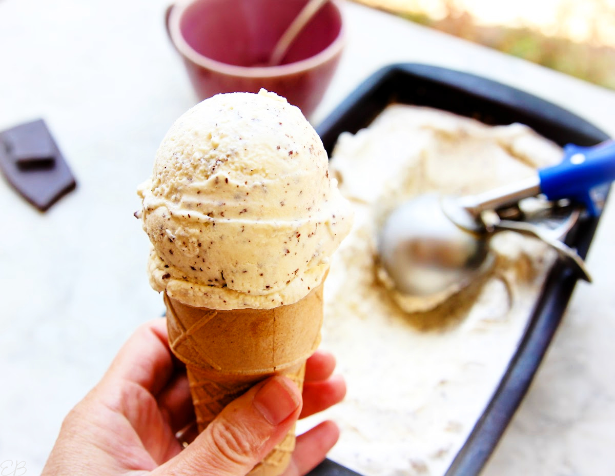 close up bright photo of mint chip on a cone