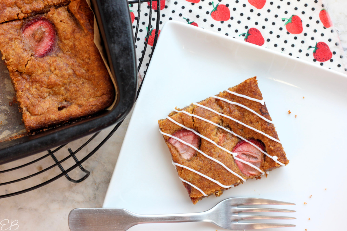 Paleo AIP Strawberry Breakfast Bars (Glutenfree, Eggfree) Eat Beautiful
