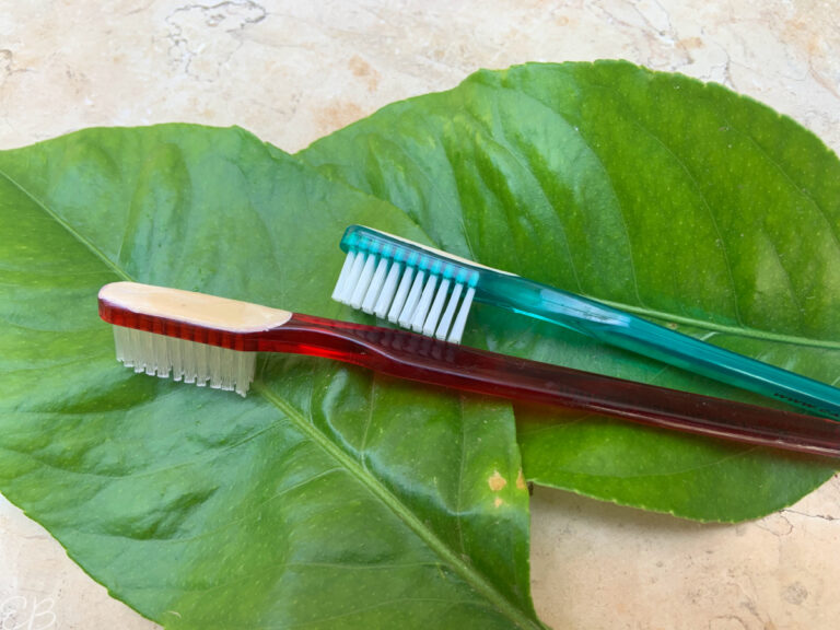 6 Best Toothpaste Alternatives! (healthier teeth, no problems!) - Eat ...